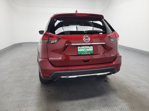 Used 2019 Nissan Rogue SV image 6