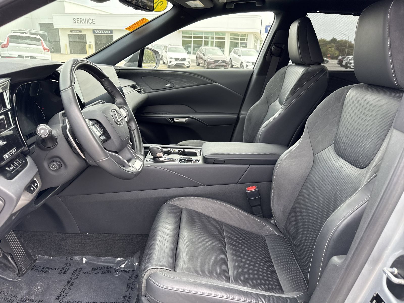 Used 2023 Lexus RX 350 FWD w/ Accessory Package image 9