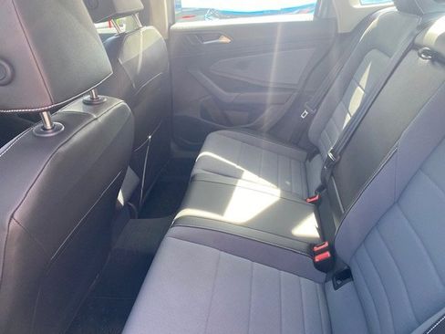 New 2025 Volkswagen Jetta SE image 9