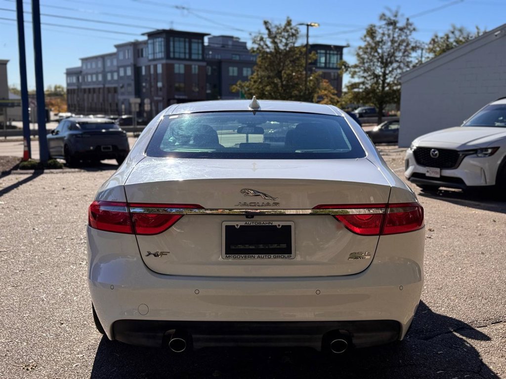 Used 2018 Jaguar XF Prestige AWD/4WD image 5