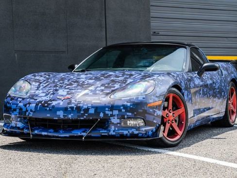 Used 2006 Chevrolet Corvette Coupe w/ Preferred Equipment Group image 28