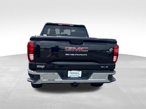 New 2026 GMC Sierra 1500 SLE w/ Preferred Package AWD/4WD image 4