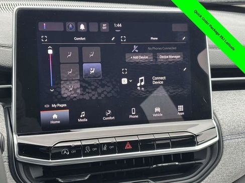 Used 2024 Jeep Compass Latitude image 16