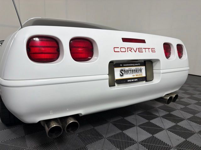 Used 1993 Chevrolet Corvette Coupe RWD image 38
