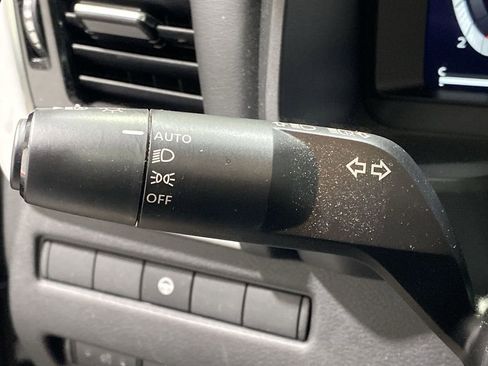 Used 2024 Nissan Rogue Platinum image 35