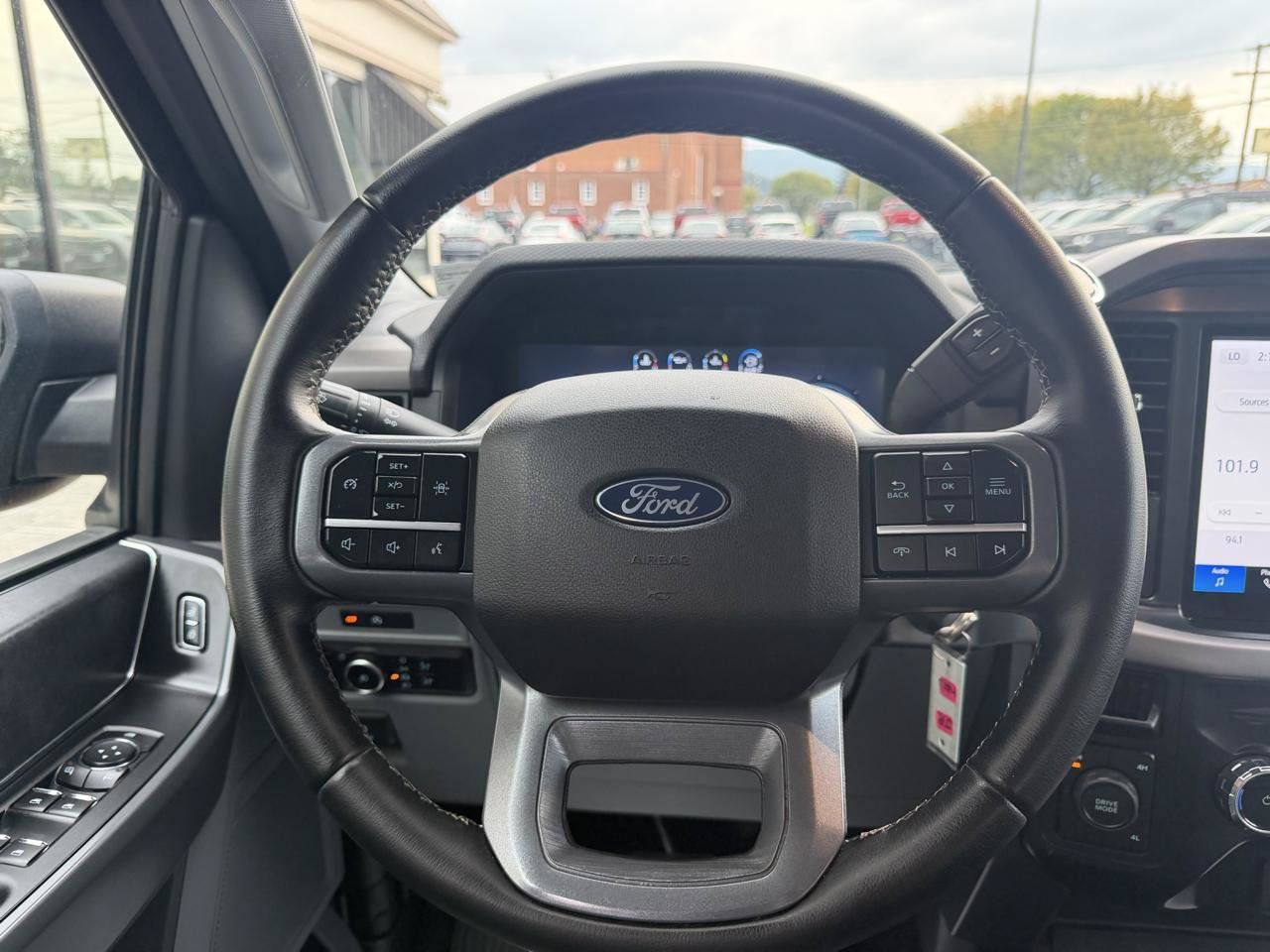 Used 2025 Ford F150 XLT w/ Equipment Group 301A Standard AWD/4WD image 15
