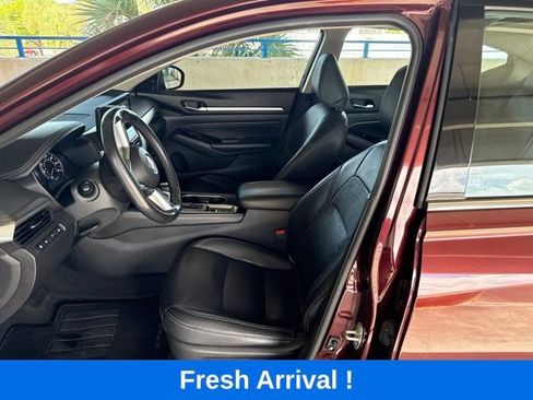 Used 2023 Nissan Altima 2.5 SL FWD image 2