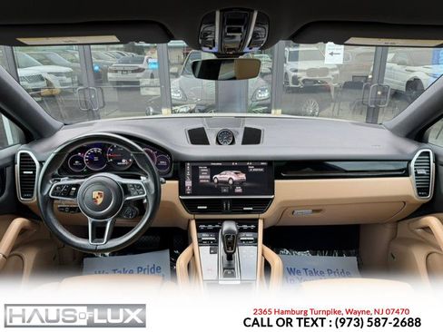 Used 2021 Porsche Cayenne Coupe AWD/4WD image 32