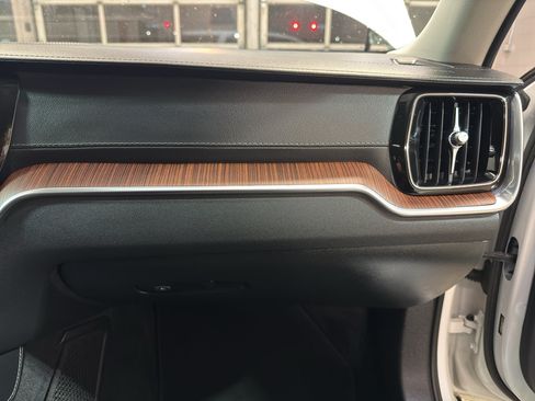 Used 2019 Volvo S60 T8 Inscription AWD/4WD image 26