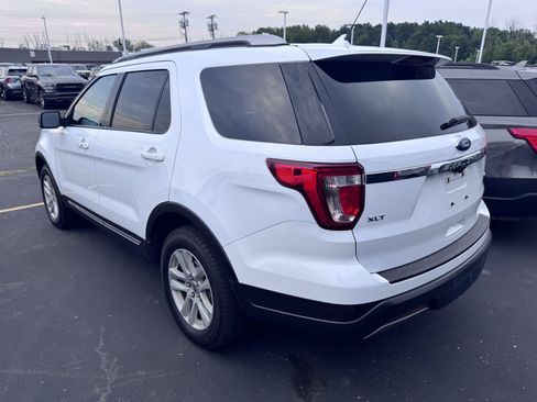 Used 2019 Ford Explorer XLT w/ Equipment Group 202A AWD/4WD image 6
