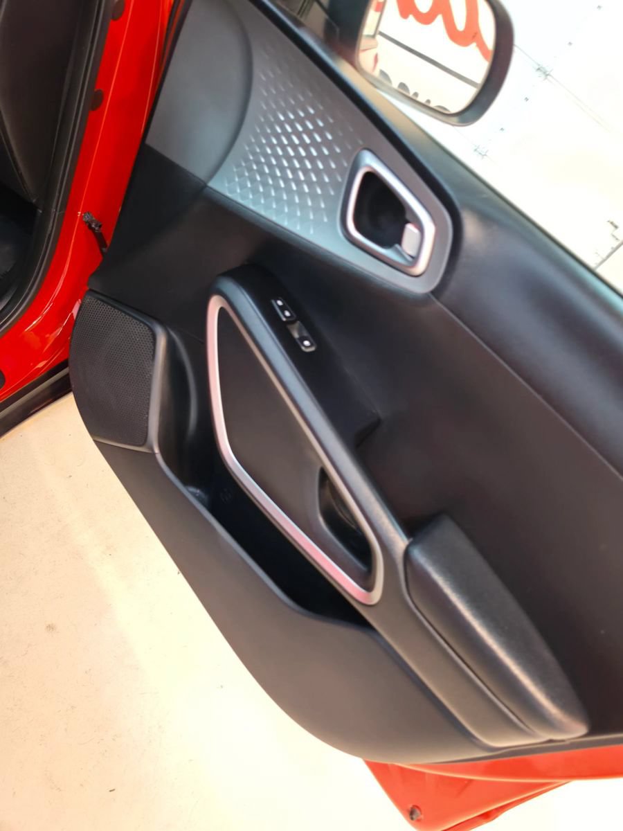 Used 2024 Kia Soul LX w/ Option Group 015 FWD image 26
