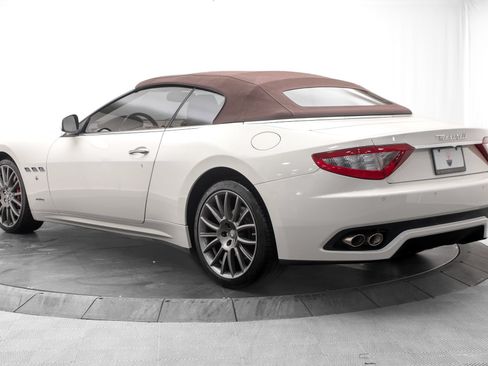 Used 2013 Maserati GranTurismo Sport RWD image 13