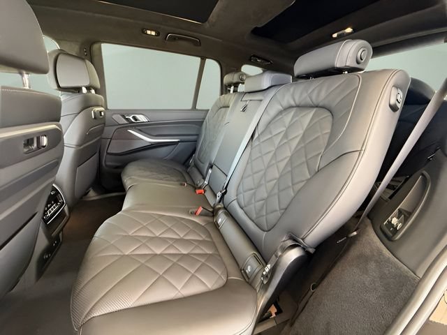Used 2026 BMW X7 xDrive40i AWD/4WD image 31