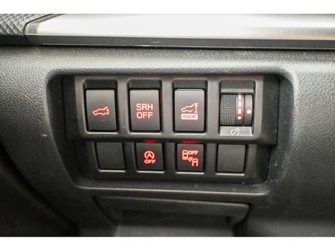 Used 2022 Subaru Forester Premium AWD/4WD image 40