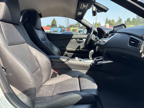 Used 2009 BMW Z4 sDrive35i RWD image 14