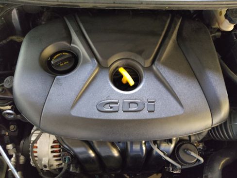 Used 2014 Hyundai Elantra GT FWD image 30