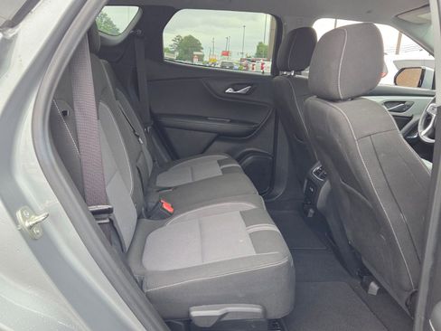 Used 2025 Chevrolet Blazer LT FWD image 15