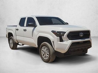 Used 2024 Toyota Tacoma SR AWD/4WD video 3