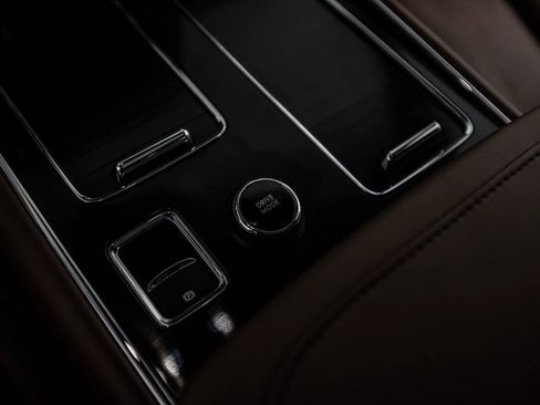 Used 2025 Lincoln Aviator Reserve w/ Equipment Group 201A image 34