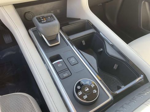 Certified 2023 Nissan Pathfinder SL image 21