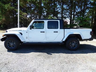 New 2026 Jeep Gladiator Sport