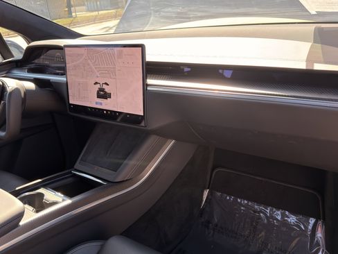 Used 2022 Tesla Model X Plaid image 51