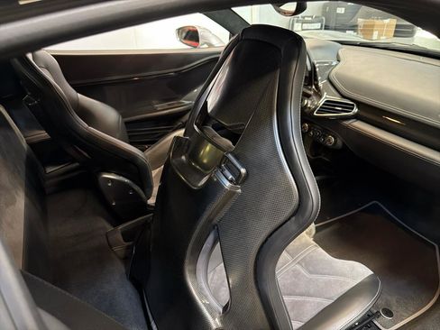 Used 2013 Ferrari 458 Italia Coupe RWD image 38