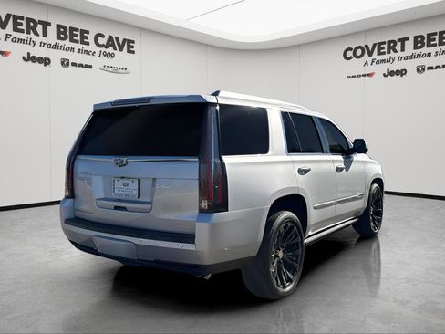 Used 2016 Cadillac Escalade Premium image 9