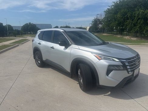 Used 2024 Nissan Rogue S FWD image 1