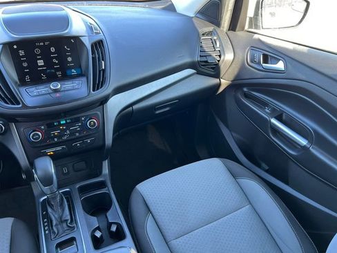 Used 2019 Ford Escape SE image 31