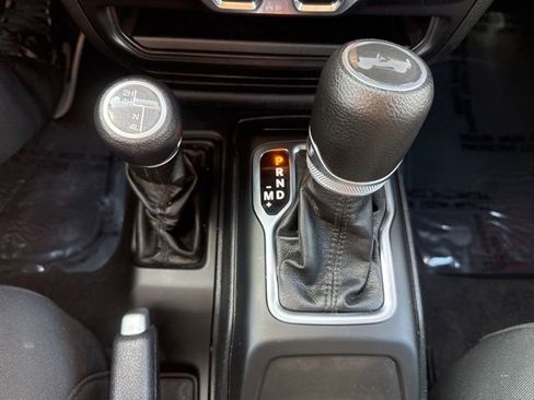 Certified 2021 Jeep Wrangler Unlimited Sport AWD/4WD image 19