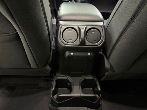 Used 2024 Jeep Gladiator Sport image 16