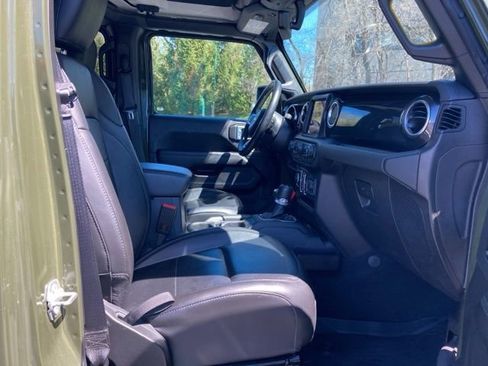 Used 2021 Jeep Wrangler Unlimited Sahara AWD/4WD image 24