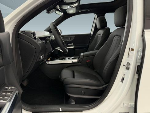 New 2026 Mercedes-Benz GLB 250 image 5