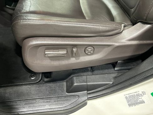 Used 2019 Honda Odyssey EX-L image 12