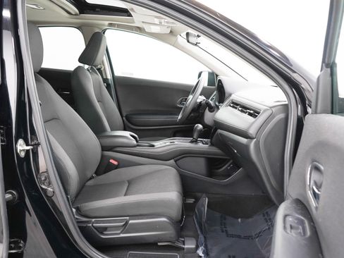 Used 2019 Honda HR-V EX image 11
