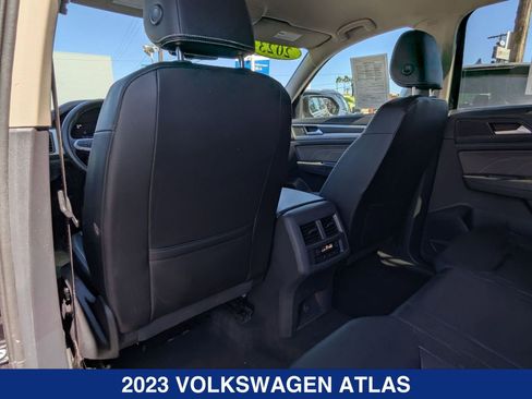 Used 2023 Volkswagen Atlas SE image 21