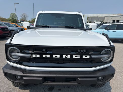 New 2026 Ford Bronco Outer Banks AWD/4WD image 2