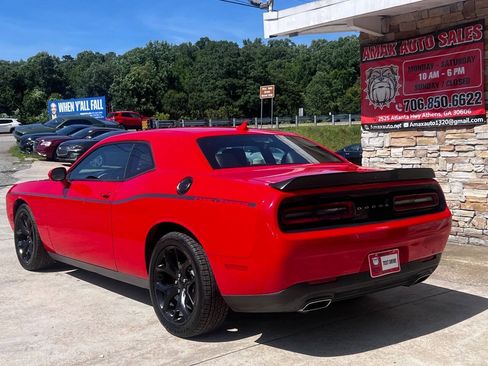 Used 2015 Dodge Challenger SXT Plus w/ Premium Sound Group RWD image 4
