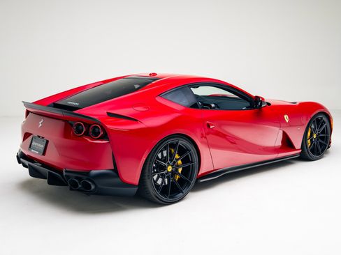 Used 2019 Ferrari 812 Superfast image 5