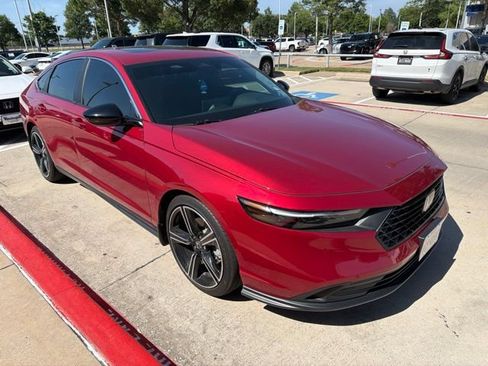 Used 2025 Honda Accord Sport image 4