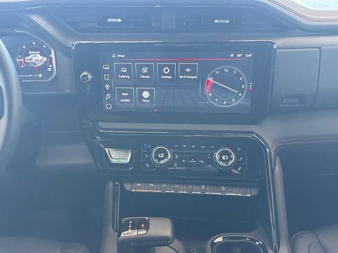 Used 2026 GMC Sierra 1500 AT4 w/ AT4 Premium Package AWD/4WD image 5
