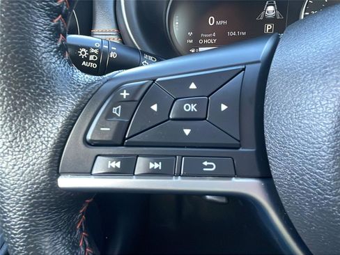 Used 2024 Nissan Kicks SR image 21