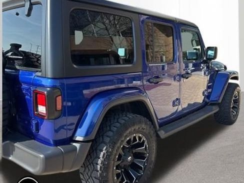 Used 2018 Jeep Wrangler Unlimited Sahara image 6