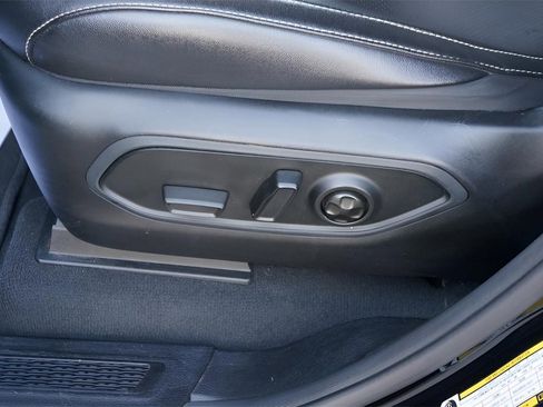 Used 2023 Jeep Grand Cherokee L Laredo image 18