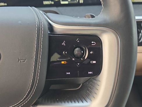 Certified 2025 INFINITI QX80 Sensory image 22