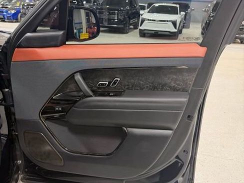 Used 2025 Land Rover Range Rover Sport SV Edition Two image 24