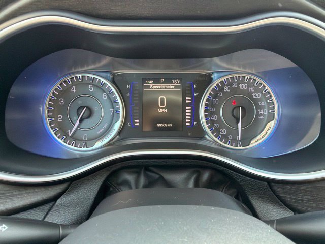 Used 2016 Chrysler 200 Limited w/ Anniversary Edition FWD image 27