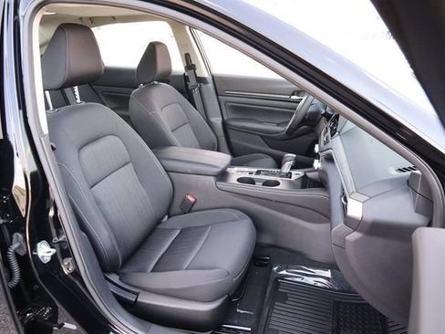 Certified 2025 Nissan Altima 2.5 SV w/ SV Premium Package AWD/4WD image 27