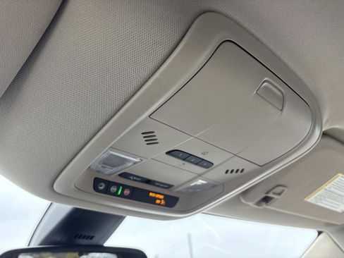 Used 2020 Buick Enclave Premium w/ LPO, Luxury Package image 25